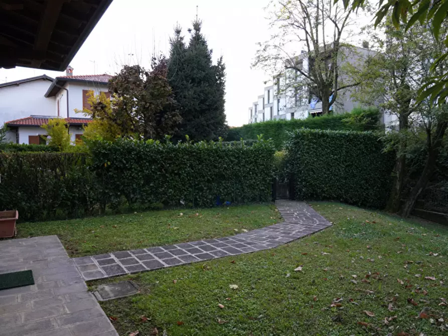 Immagine 37 di Villa in vendita  in Via Pessina 31 a Biassono