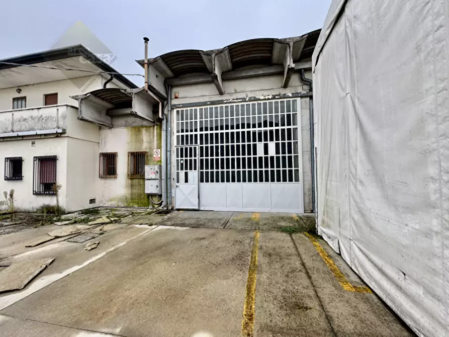 Immagine 11 di Laboratorio in affitto  in Via dell'Industria a Mussolente