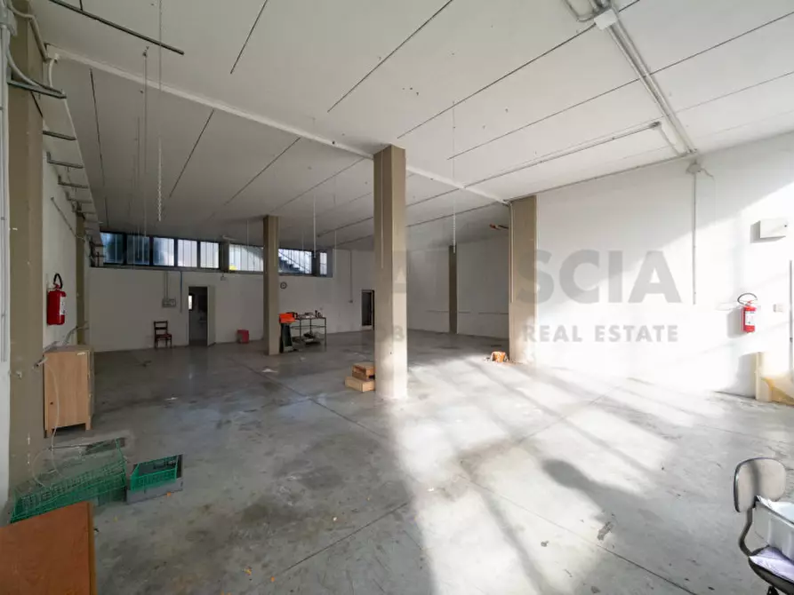 Immagine 10 di Laboratorio in vendita  a Rufina