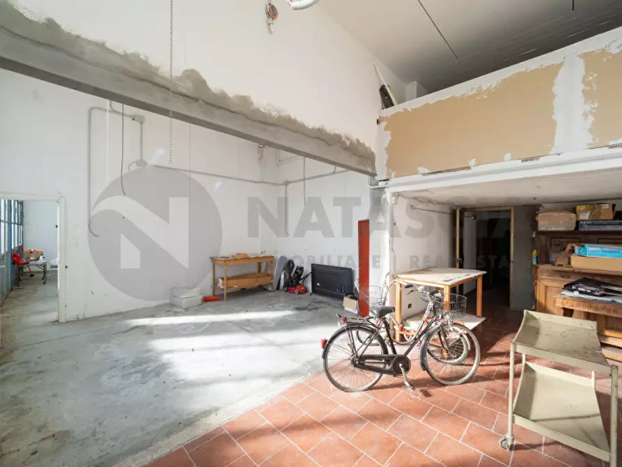 Immagine 16 di Laboratorio in vendita  a Rufina