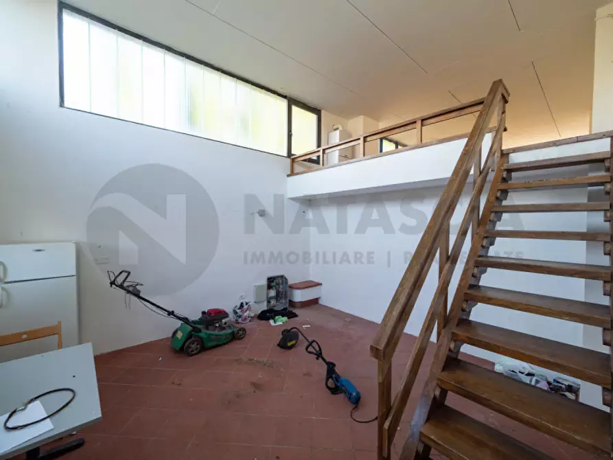 Immagine 17 di Laboratorio in vendita  a Rufina