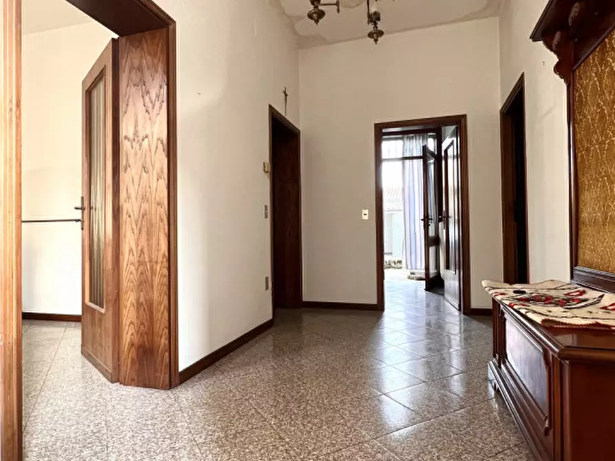 Immagine 3 di Palazzo in vendita  in Piove di Sacco a Piove Di Sacco