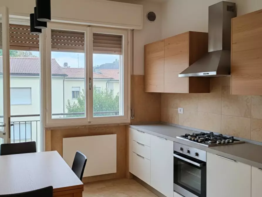 Immagine 2 di Appartamento in vendita  a Pordenone