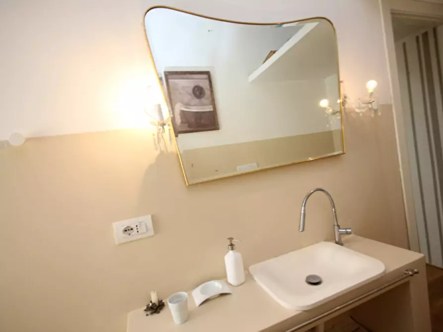 Immagine 20 di Appartamento in vendita  in vico stella a Genova