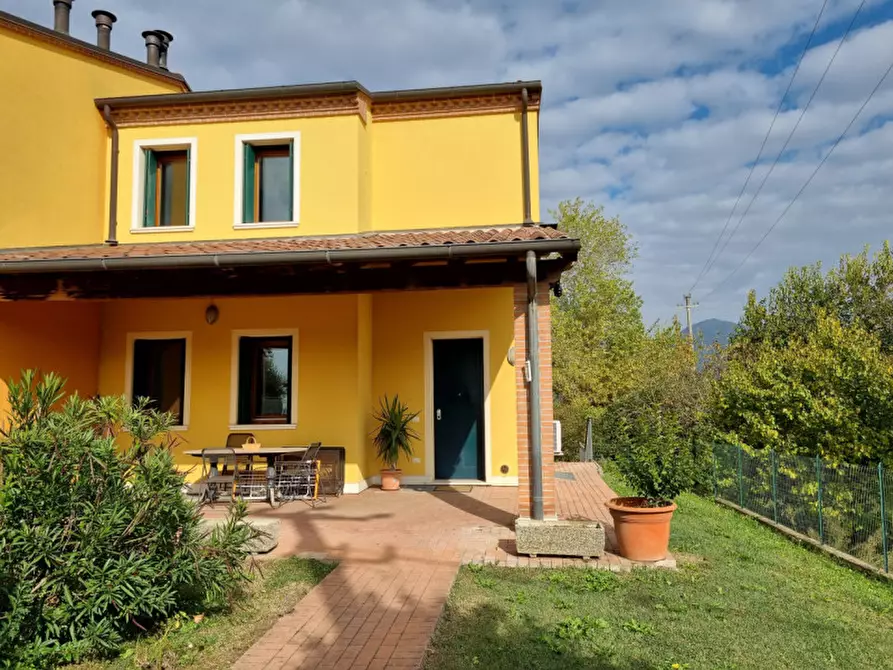 Immagine 1 di Casa bifamiliare in vendita  in via vo' di sotto a Vo