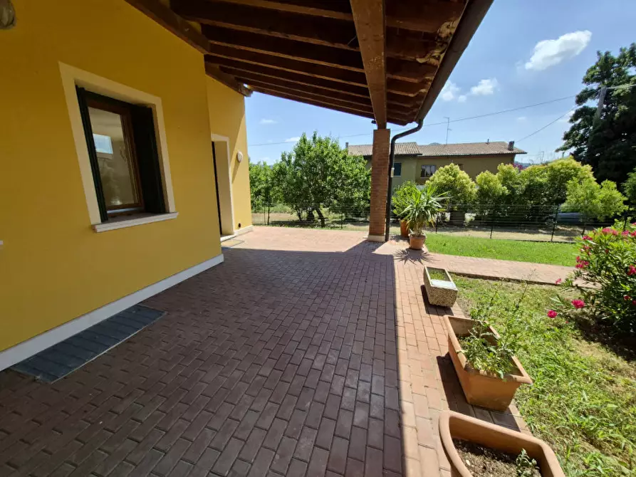 Immagine 3 di Casa bifamiliare in vendita  in via vo' di sotto a Vo