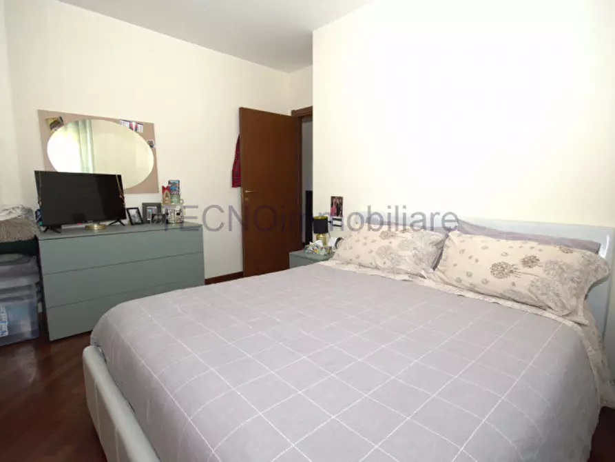 Immagine 11 di Appartamento in vendita  a Corciano