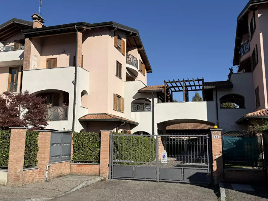 Immagine 2 di Appartamento in vendita  in Via Antonio Gramsci a Gaggiano