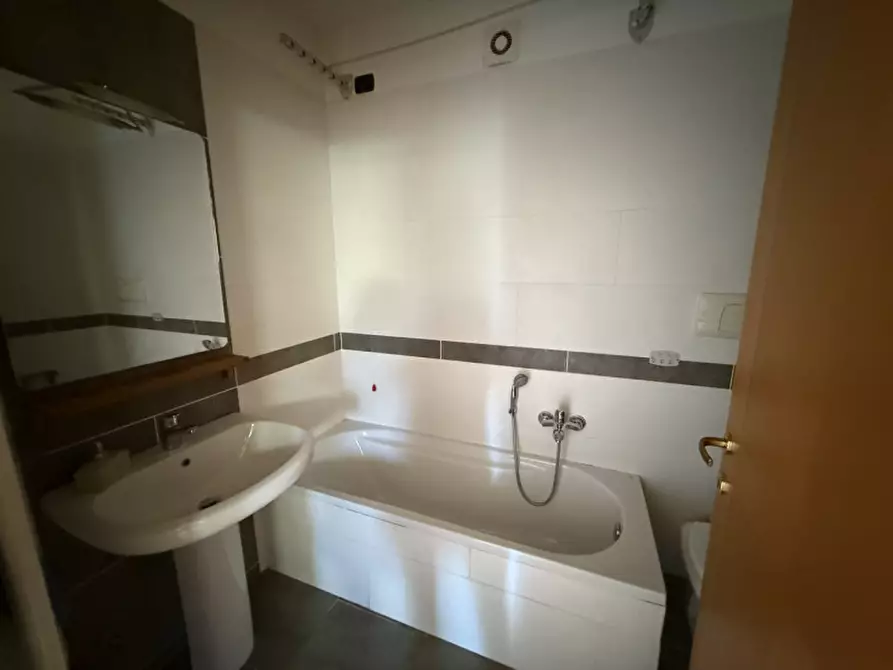 Immagine 27 di Appartamento in vendita  in Via Antonio Gramsci a Gaggiano