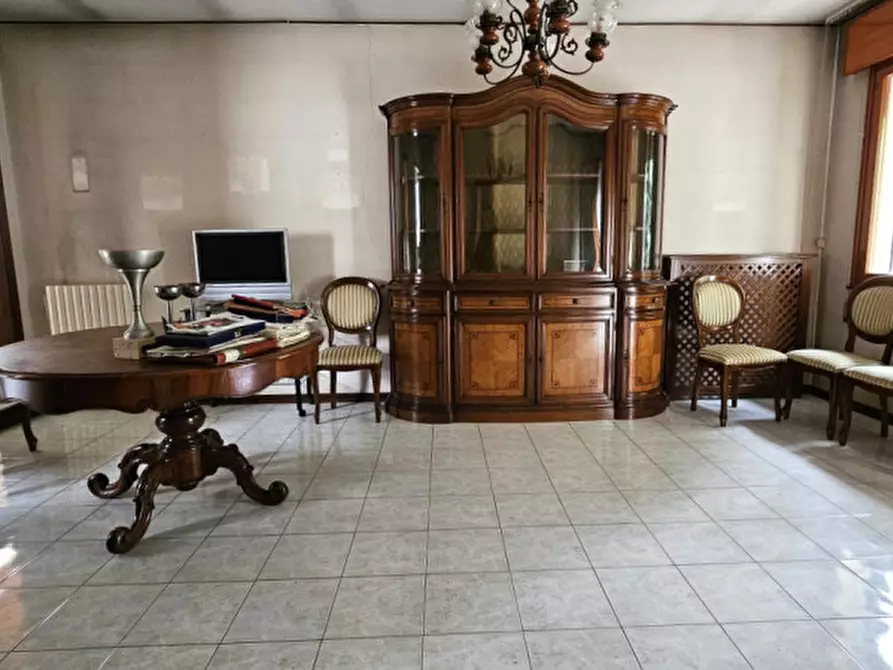 Immagine 1 di Appartamento in vendita  a Padova