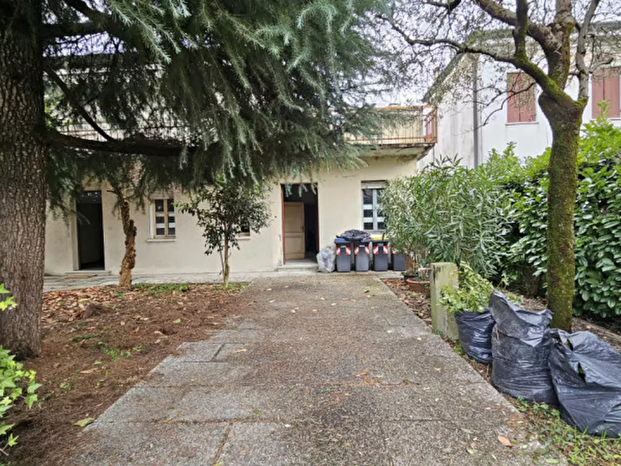 Immagine 26 di Appartamento in vendita  a Padova