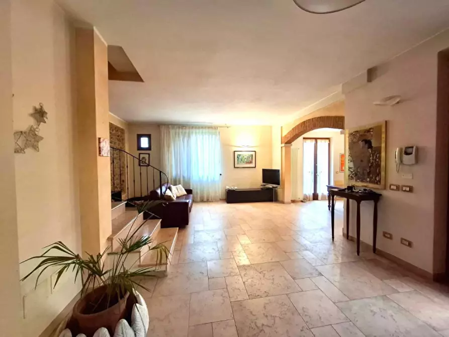 Immagine 2 di Villetta a schiera in vendita  a Verona