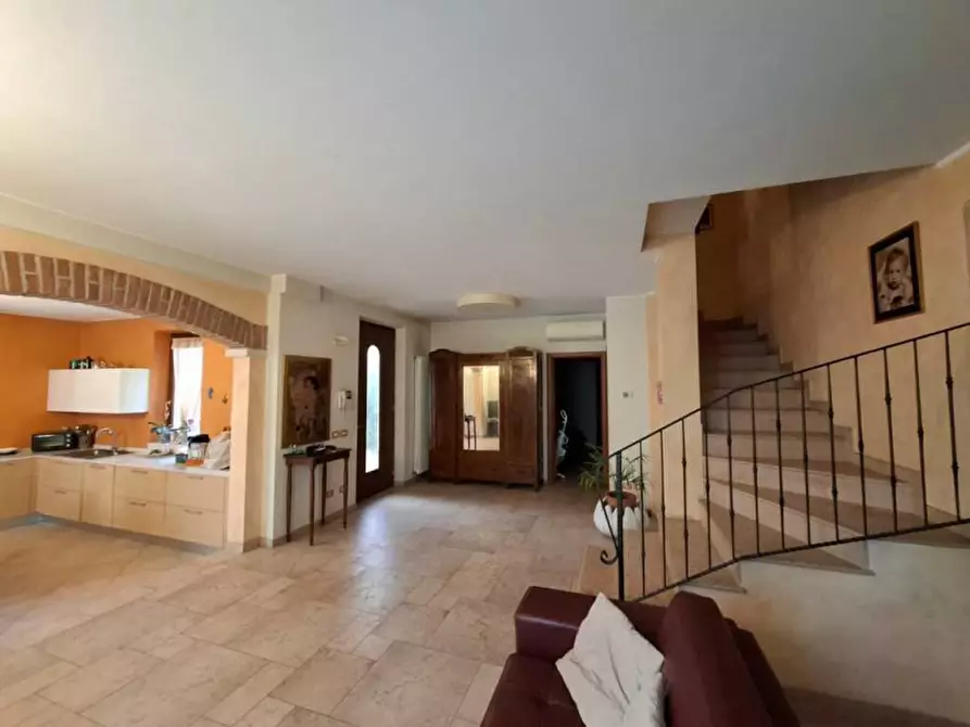 Immagine 8 di Villetta a schiera in vendita  a Verona