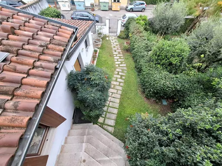 Immagine 39 di Villetta a schiera in vendita  a Verona