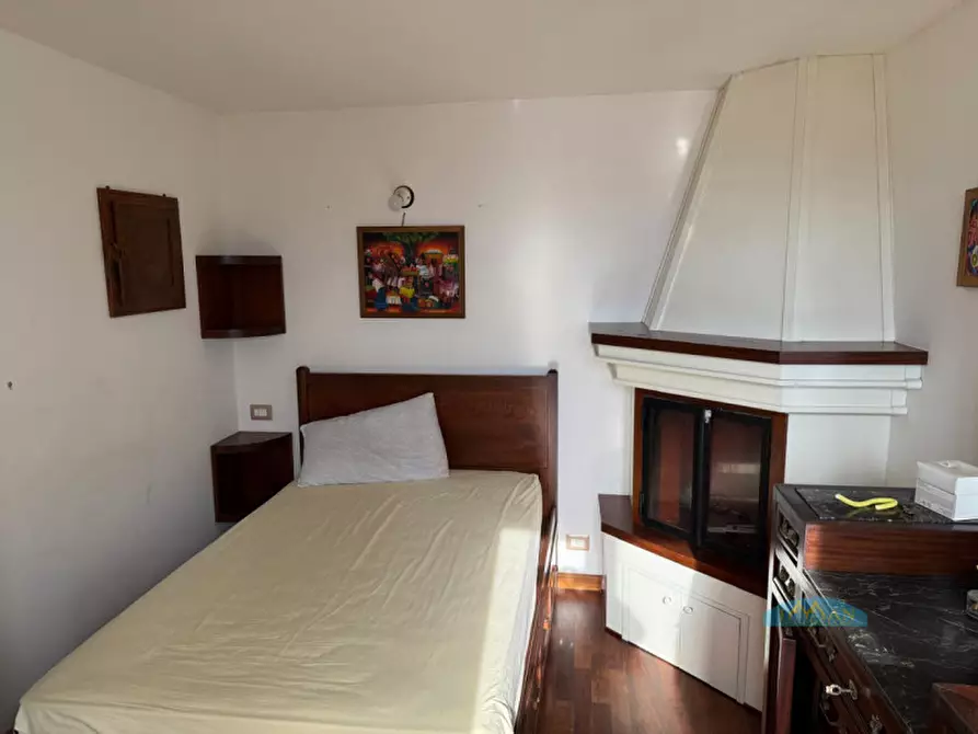 Immagine 9 di Casa indipendente in vendita  in Via Nazario Sauro a Ceglie Messapico