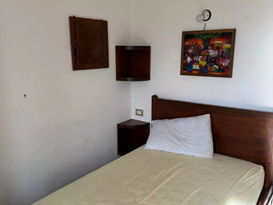 Immagine 10 di Casa indipendente in vendita  in Via Nazario Sauro a Ceglie Messapico