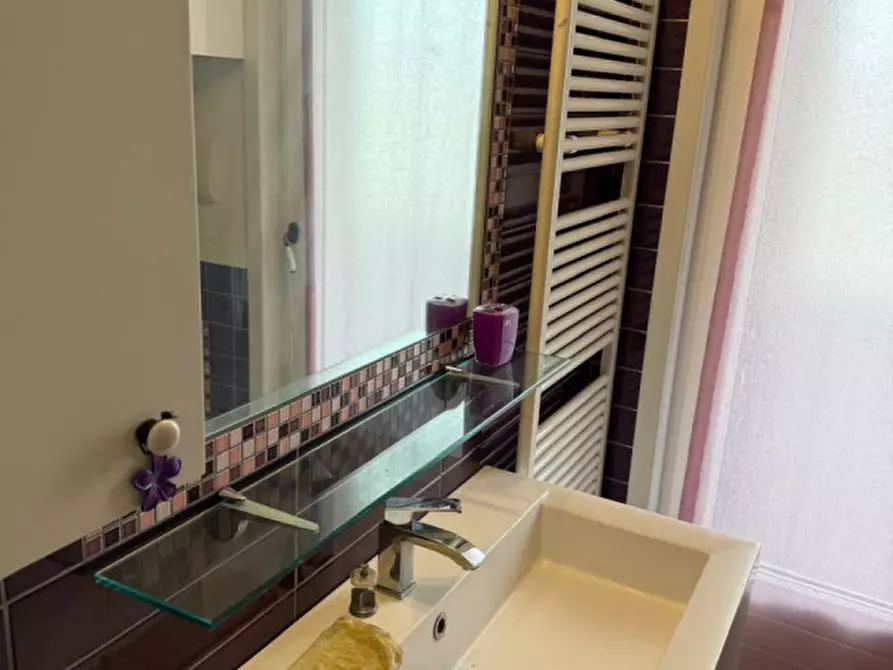 Immagine 16 di Casa indipendente in vendita  in Via Nazario Sauro a Ceglie Messapico