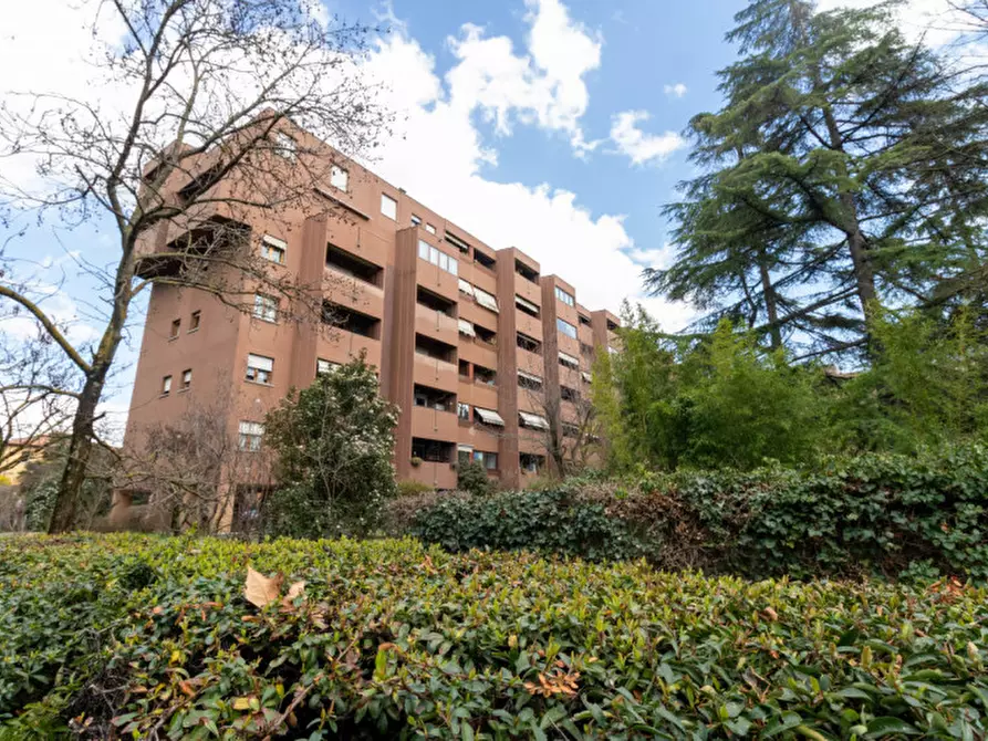 Immagine 1 di Garage in vendita  in Via della Ca' Bianca a Bologna