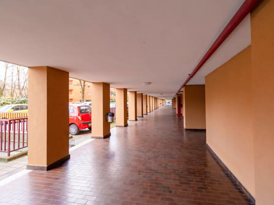 Immagine 2 di Garage in vendita  in Via della Ca' Bianca a Bologna