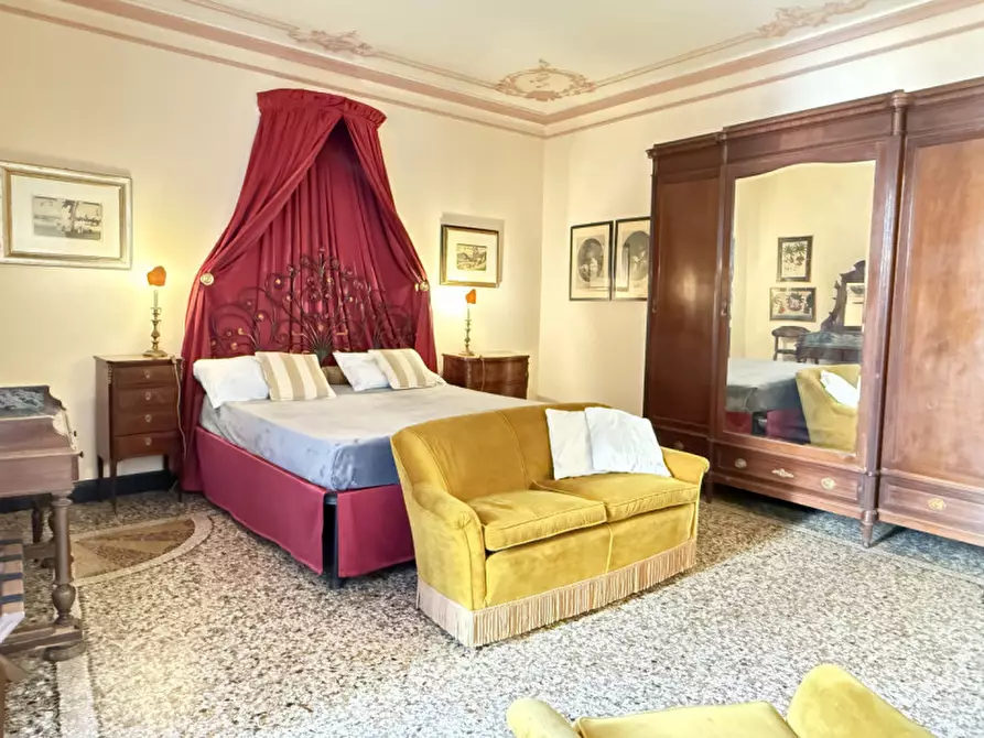 Immagine 15 di Appartamento in vendita  in via della maddalena a Genova