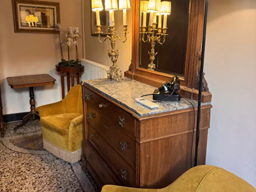 Immagine 21 di Appartamento in vendita  in via della maddalena a Genova