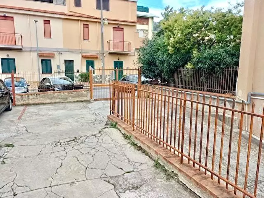Immagine 3 di Appartamento in vendita  in VIA MALVICA a Palermo