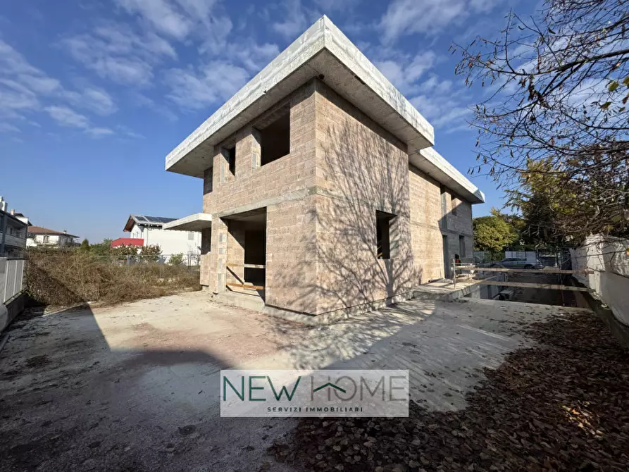 Immagine 3 di Casa bifamiliare in vendita  in Via Copparo a Verona