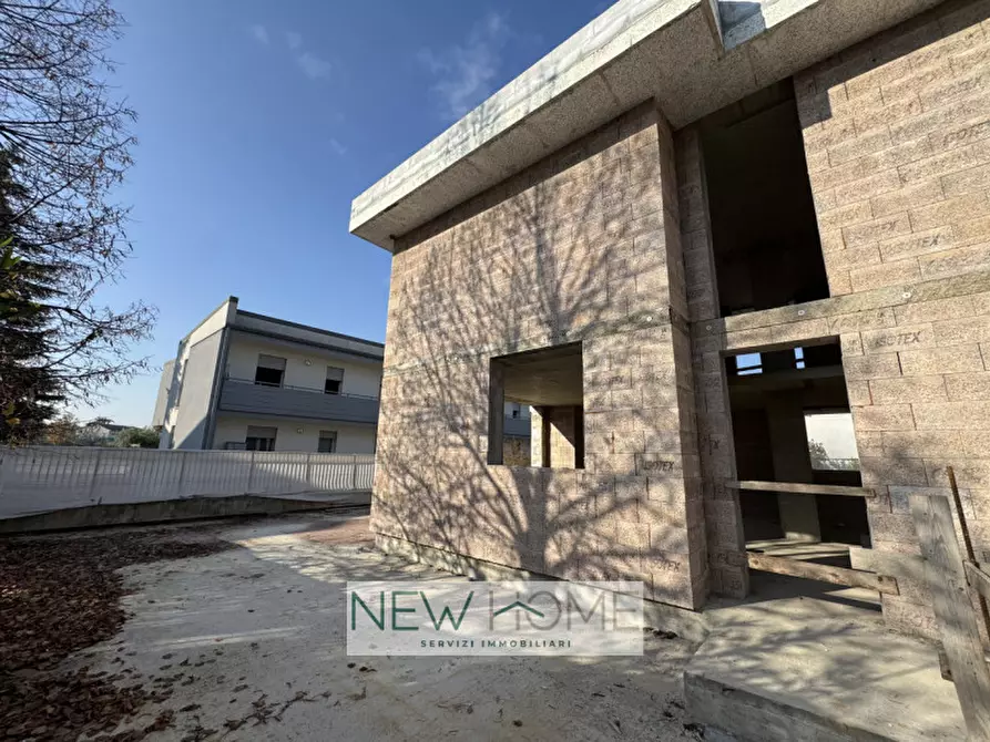 Immagine 7 di Casa bifamiliare in vendita  in Via Copparo a Verona