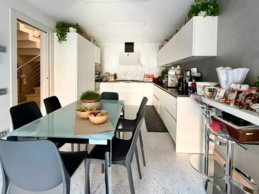 Immagine 2 di Casa bifamiliare in vendita  in Via Schiavin a Este
