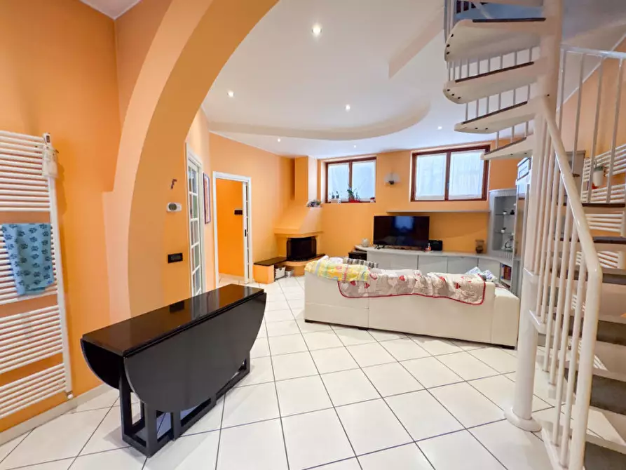 Immagine 5 di Casa indipendente in vendita  in Via Silvio Pellico 4 a Albiate