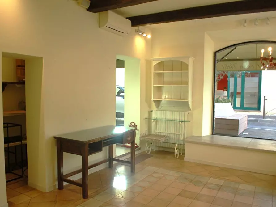 Immagine 12 di Negozio in vendita  in Corso f.lli cervi a Riccione