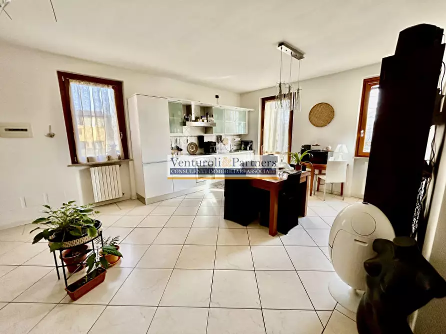 Immagine 1 di Appartamento in vendita  in Via dei Francesi a Solferino