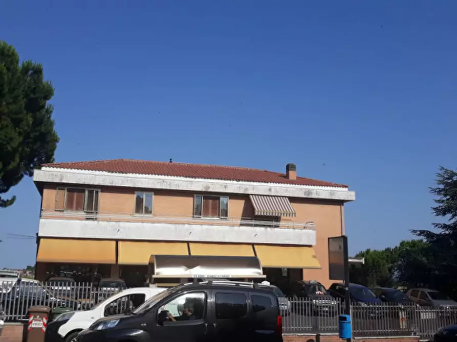 Immagine 1 di Attività commerciale in vendita  in VIA ROMA a Macerata