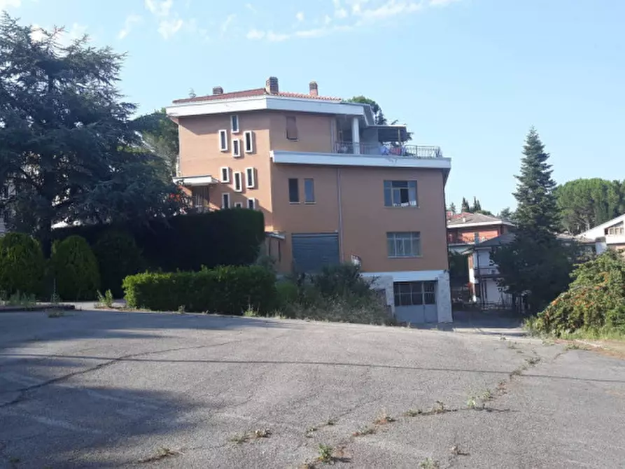 Immagine 7 di Attività commerciale in vendita  in VIA ROMA a Macerata