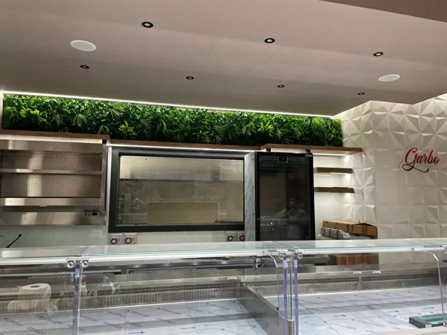 Immagine 8 di Negozio in affitto  in viale europa a Villabate