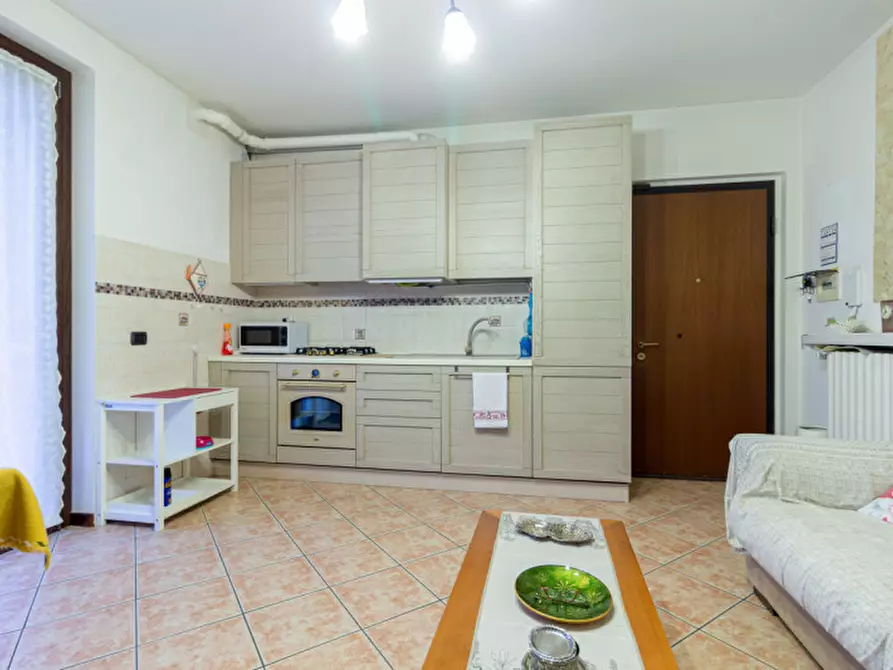 Immagine 8 di Appartamento in vendita  a Casorate Primo