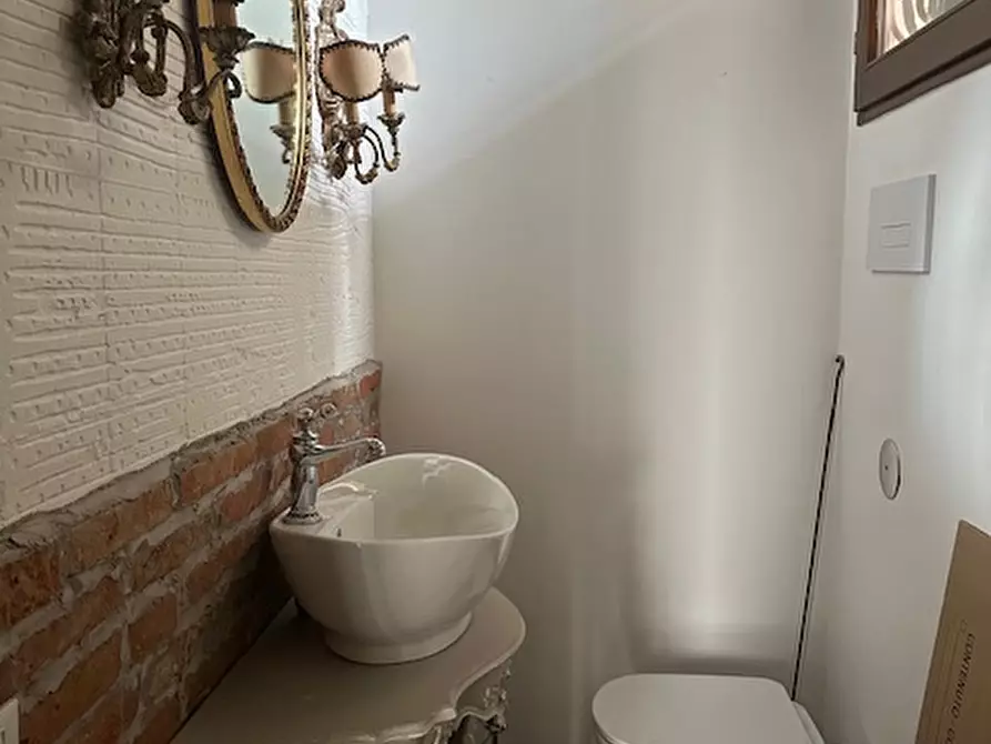 Immagine 9 di Negozio in vendita  in Via Antonio Gramsci n. 77 a Cadoneghe