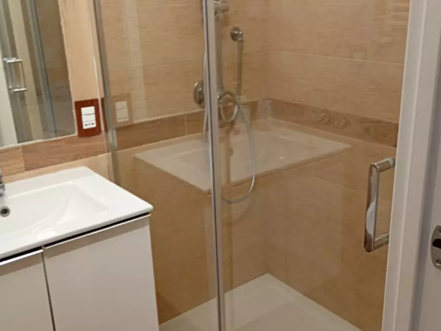 Immagine 33 di Appartamento in affitto  in via rua toscana 11 a Napoli