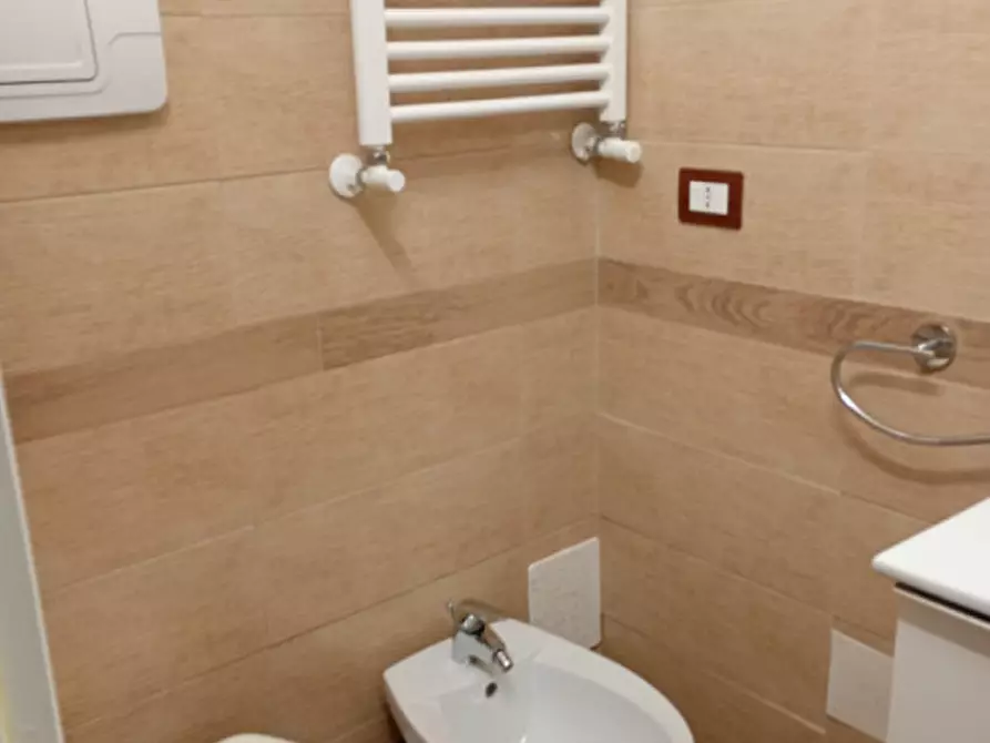 Immagine 38 di Appartamento in affitto  in via rua toscana 11 a Napoli