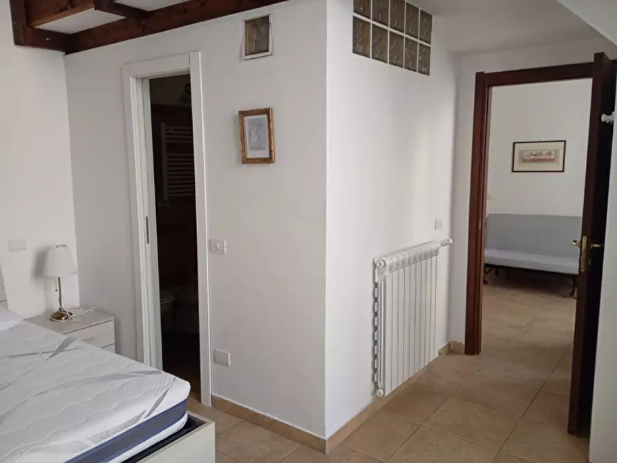 Immagine 39 di Appartamento in affitto  in via rua toscana 11 a Napoli