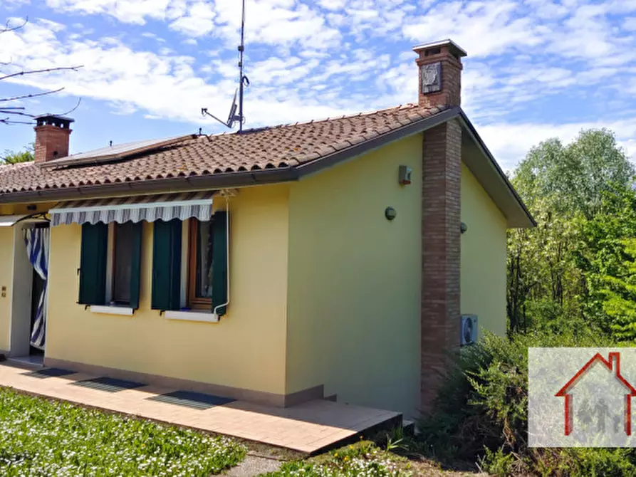 Immagine 1 di Casa indipendente in vendita  in Via degli Arditi a Giavera Del Montello