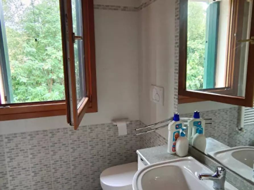 Immagine 17 di Casa indipendente in vendita  in Via degli Arditi a Giavera Del Montello