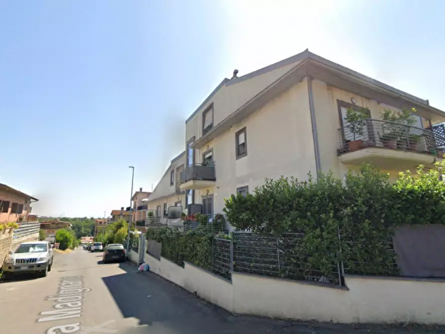 Immagine 1 di Appartamento in vendita  in VIA MADIGNANO a Roma