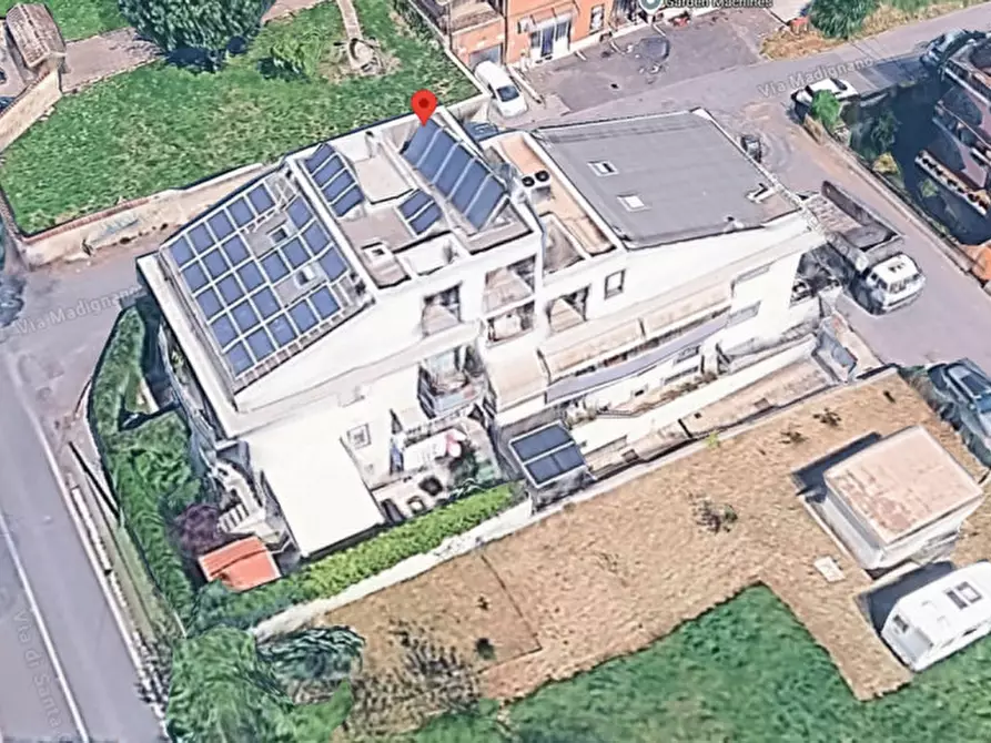 Immagine 2 di Appartamento in vendita  in VIA MADIGNANO a Roma