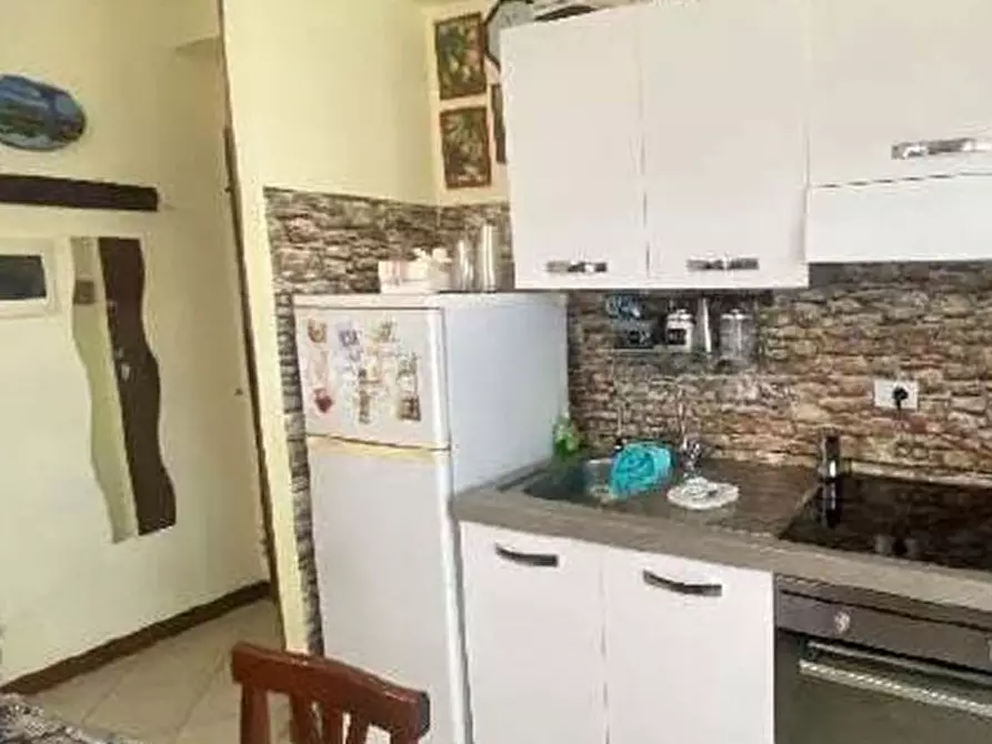 Immagine 3 di Appartamento in vendita  in VIA MADIGNANO a Roma