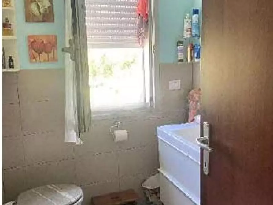 Immagine 6 di Appartamento in vendita  in VIA MADIGNANO a Roma