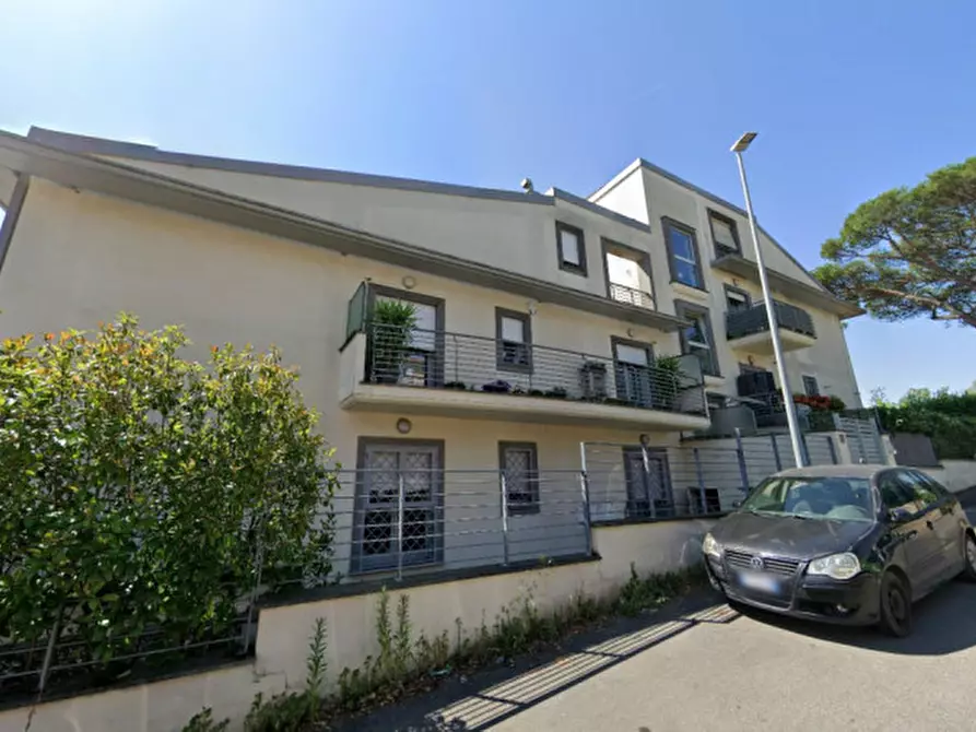 Immagine 8 di Appartamento in vendita  in VIA MADIGNANO a Roma