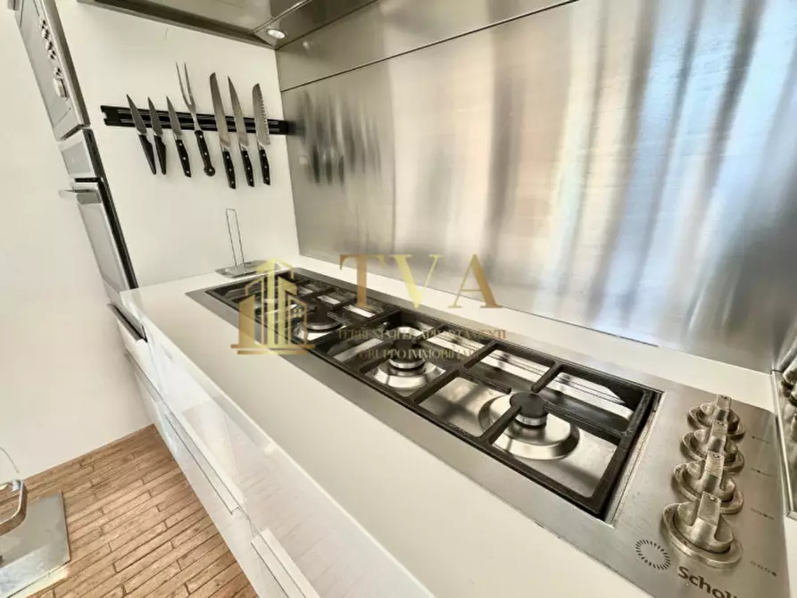 Immagine 13 di Villa in vendita  in Via Zenone di Elea a Roma