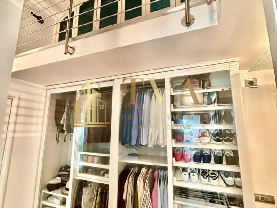 Immagine 16 di Villa in vendita  in Via Zenone di Elea a Roma