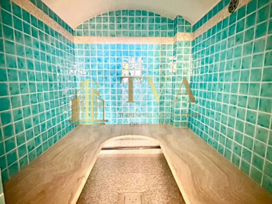 Immagine 22 di Villa in vendita  in Via Zenone di Elea a Roma